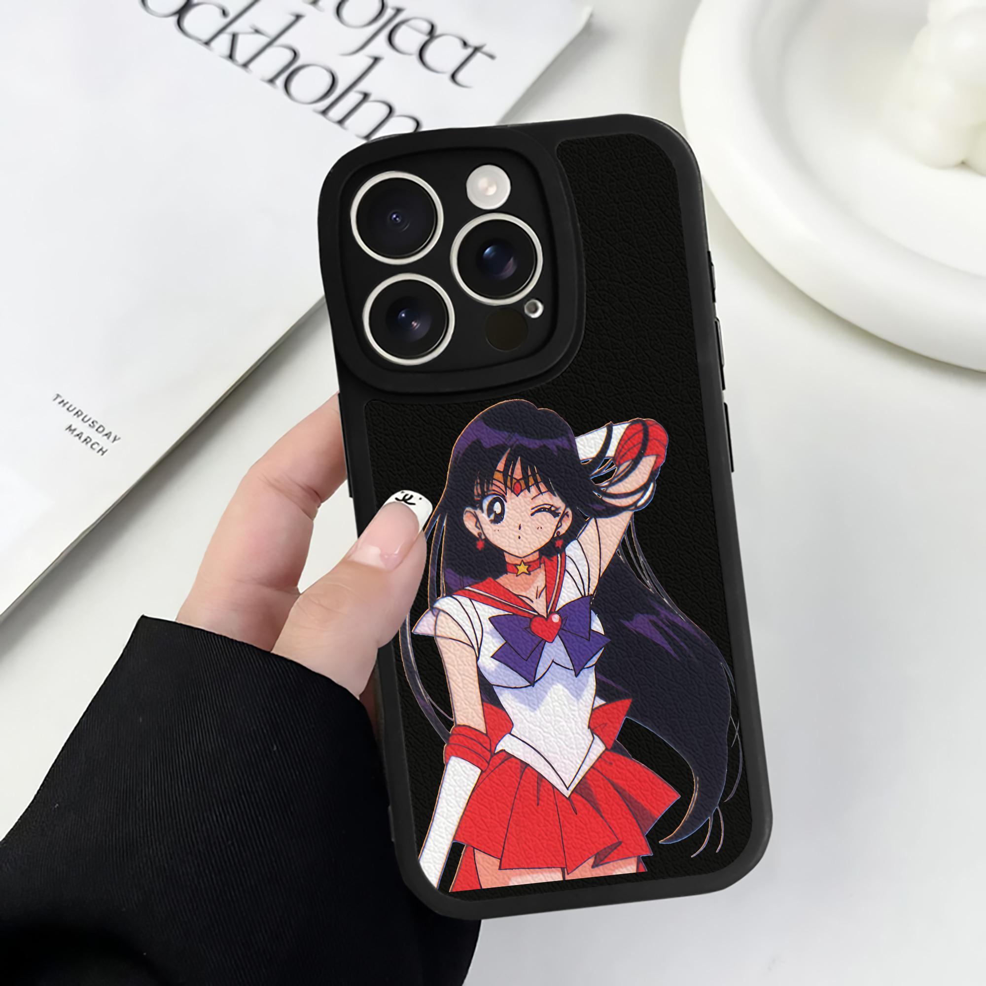 （画像用） 美少女戦士セーラームーン 火野レイ ひの レイ Sailor Moon Hino Rei （セーラーマーズ,Sailor Mars） 【iPhone 16シリーズ対応】シリコンスマホケース（レザー調） 材質：シリコン